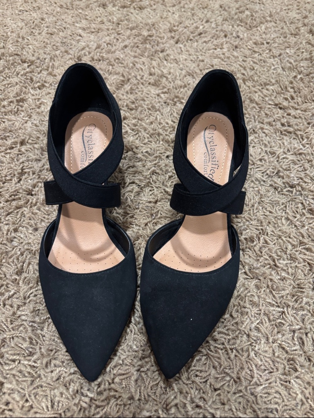 Cityclassified Black Pointed-Toe Crisscross Heels